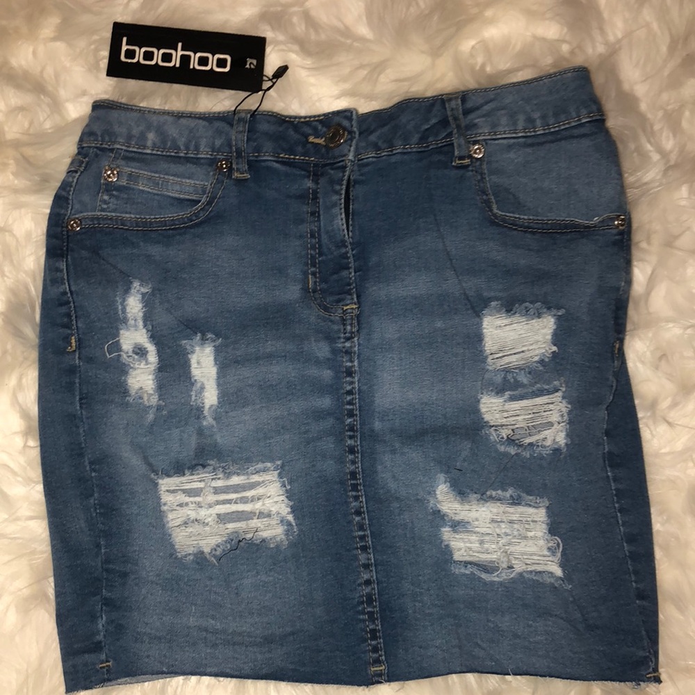 boohoo denim skirt with rips